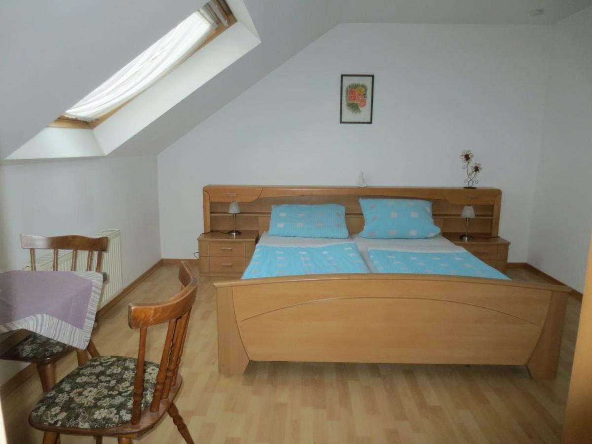 Gasthaus - Kratz Wiltingen Buitenkant foto