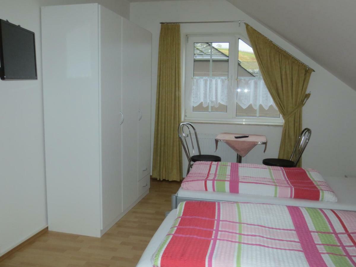 Gasthaus - Kratz Wiltingen Buitenkant foto